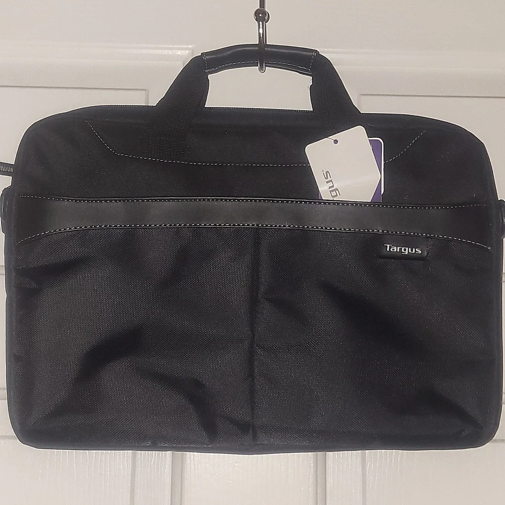 🛍Targus Black Men's Bag- business casual slipcase 15.6